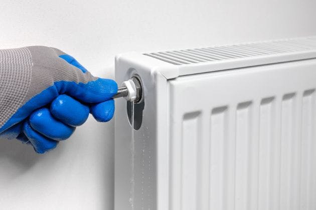 How to Bleed a Radiator Safely (and When Not To)